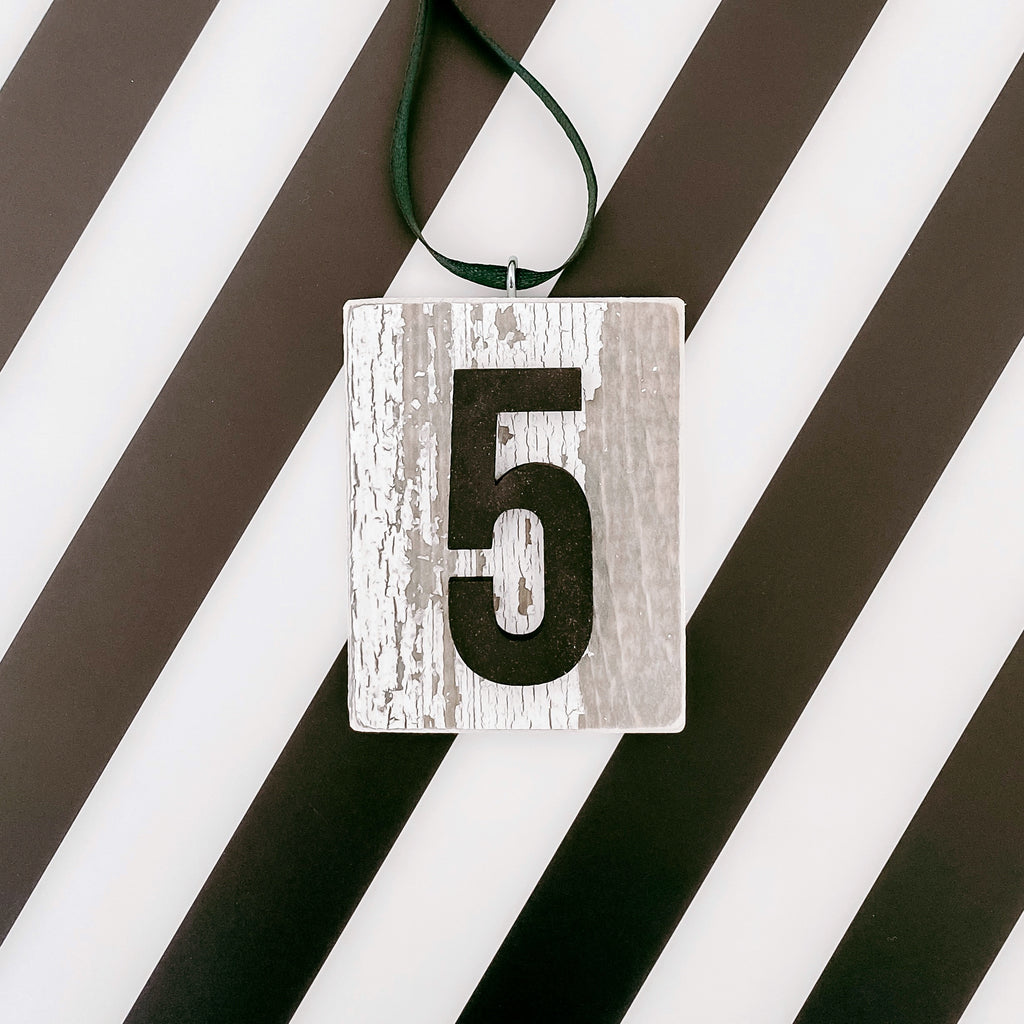 Number Tag | Bold Style | Ornament