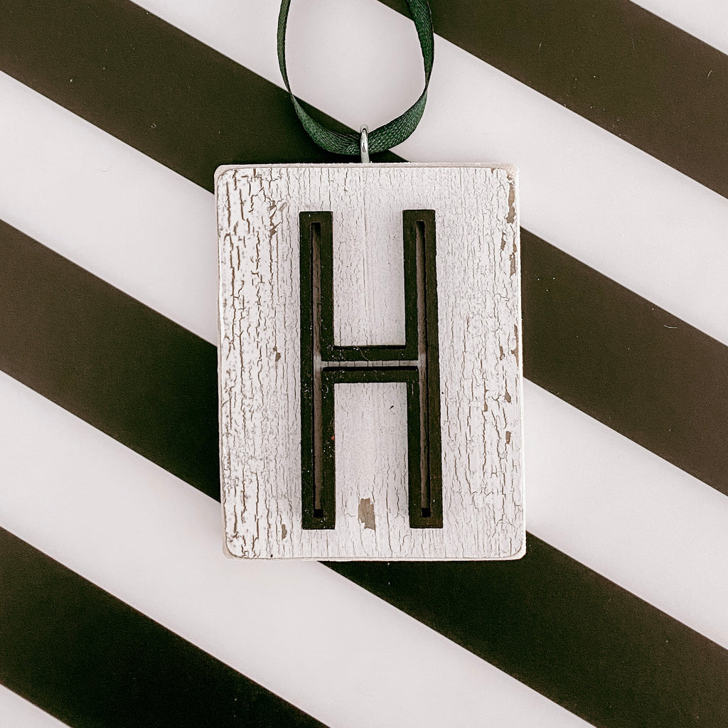 Letter Tag | Outline Style | Ornament